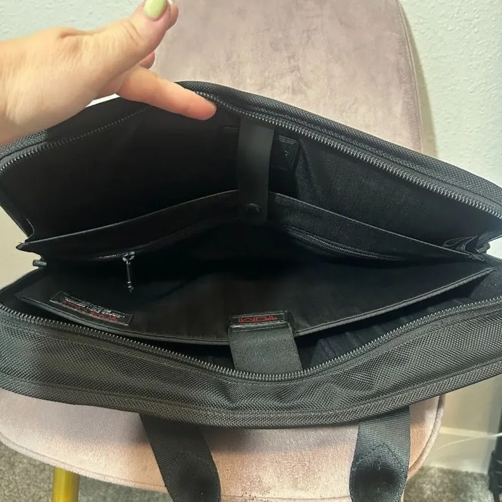 TUMI Alpha 2 T-Pass Medium Screen Laptop Brief Laptop Briefcase Bag Carry On